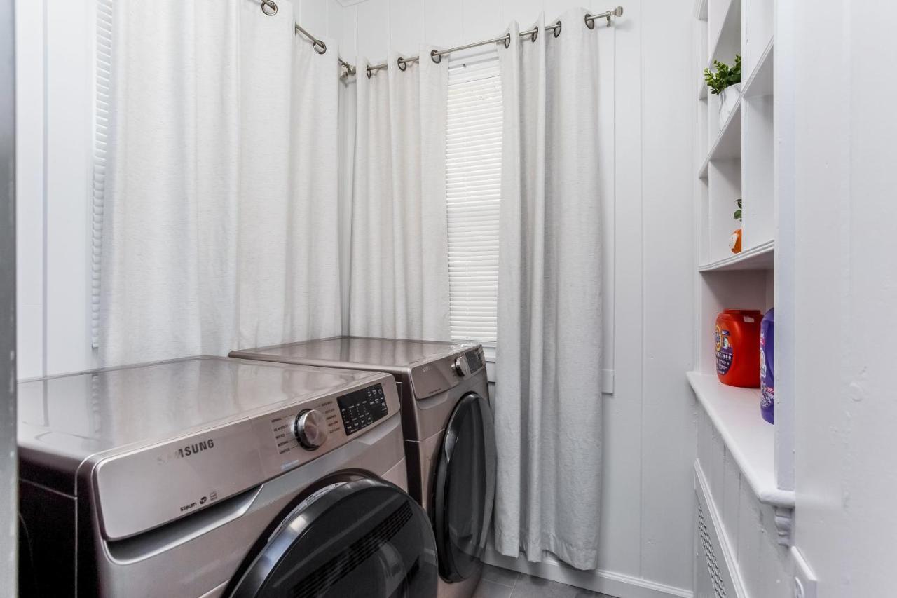 2 Bedroom Apartment Near Bristol Center Exterior photo